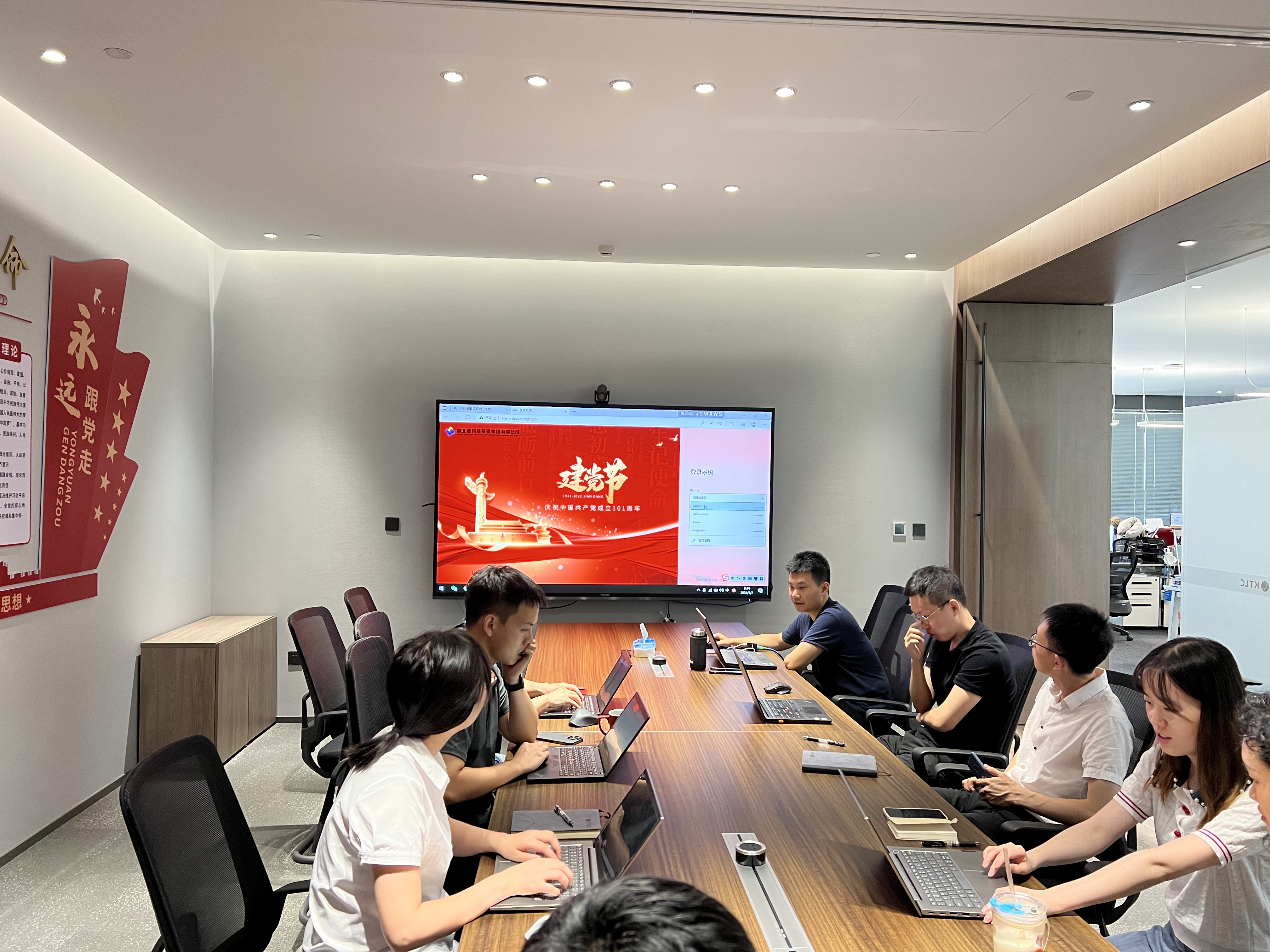 b8a1ba2d02a61249a5ac95c63818792.jpg b8a1ba2d02a61249a5ac95c63818792.jpg